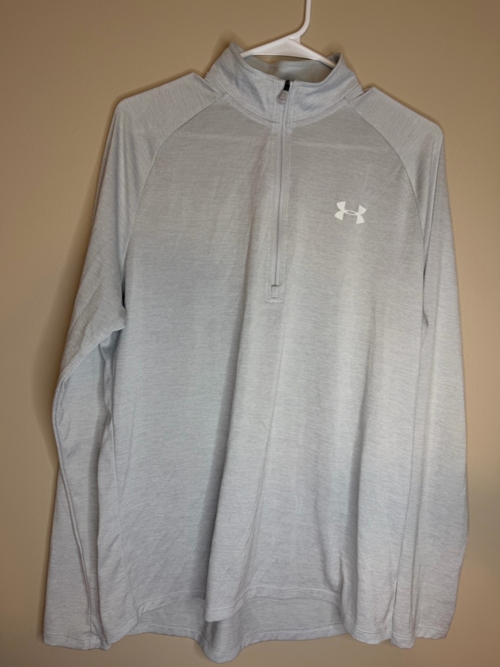 Under Armour Light Gray Quarter-Zip Training Pullover Size Medium
